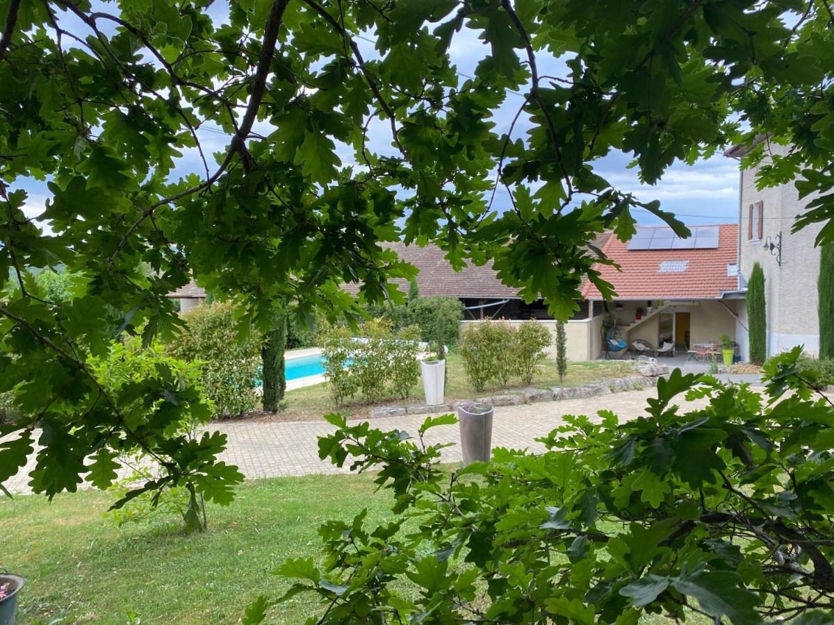 ホテル Les Berouds Salaise-sur-Sanne エクステリア 写真