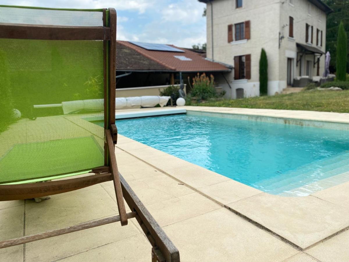 ホテル Les Berouds Salaise-sur-Sanne エクステリア 写真